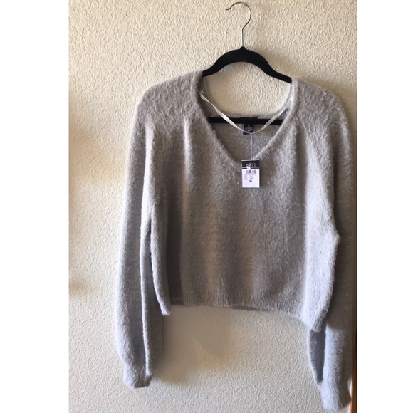 Sweaters - Gray sweater